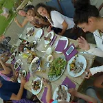 Bed & Breakfast Les Fous Du Village 3*