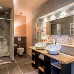 Bed & Breakfast Les Fous Du Village Saint-Esteben