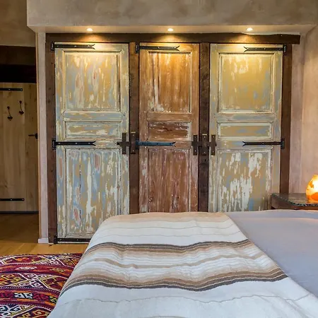 فندق مبيت وإفطار Les Fous Du Village