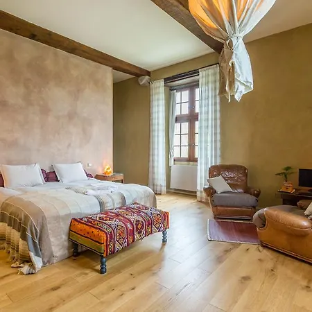 فندق مبيت وإفطار Les Fous Du Village